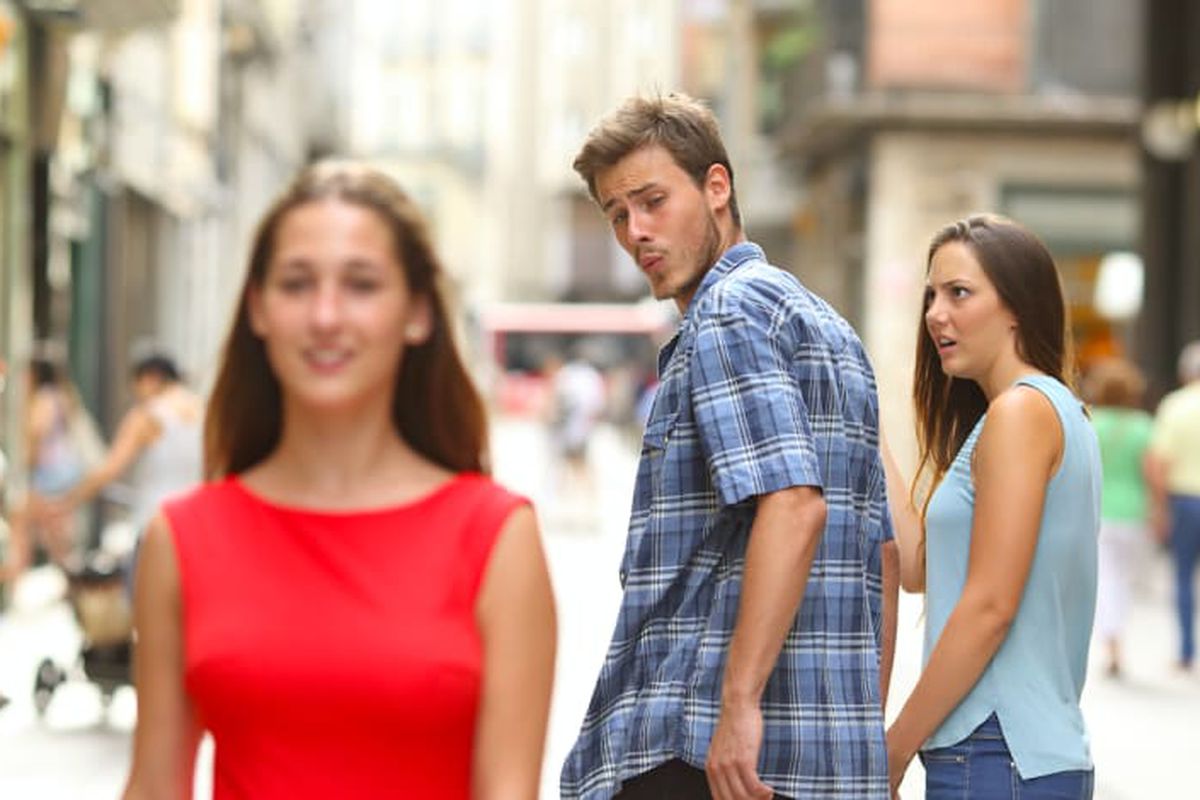 Distracted Boyfriend meme about Woxer